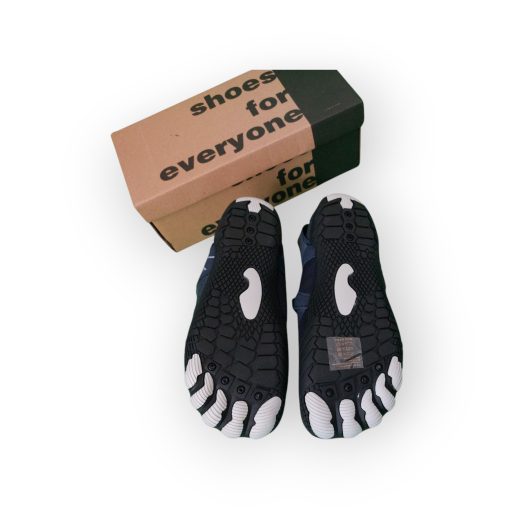 Vizicipő  fekete tépőzáras  36-41 