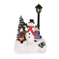   Dioráma Téli Utcakép Ledes, Elemes Poly 8,3X5,3X11,5 Cm Fehér, Színes