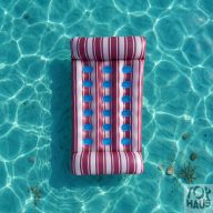 Csíkos lyukas matrac 3 színben 136*72 cm